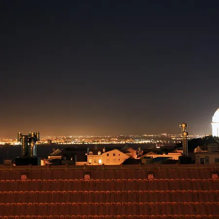 شقة Sunny 3bdr In Graca By Lovelystay *