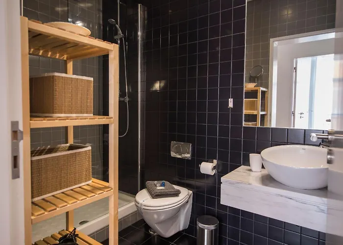 شقة Sunny 3bdr In Graca By Lovelystay *